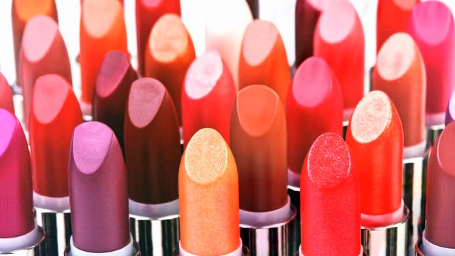 أحلى مكياج بدقيقة - كيف تخفين الهالات السوداء بدقيقة واحدة! السرّ في البرتقالي والأصفر