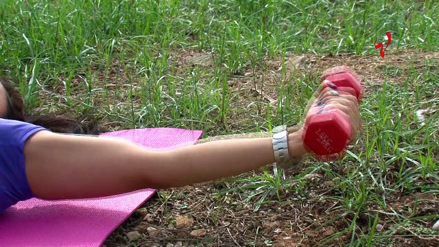 اليك تمرين Chest Flies لشدّ عضلات الصدر