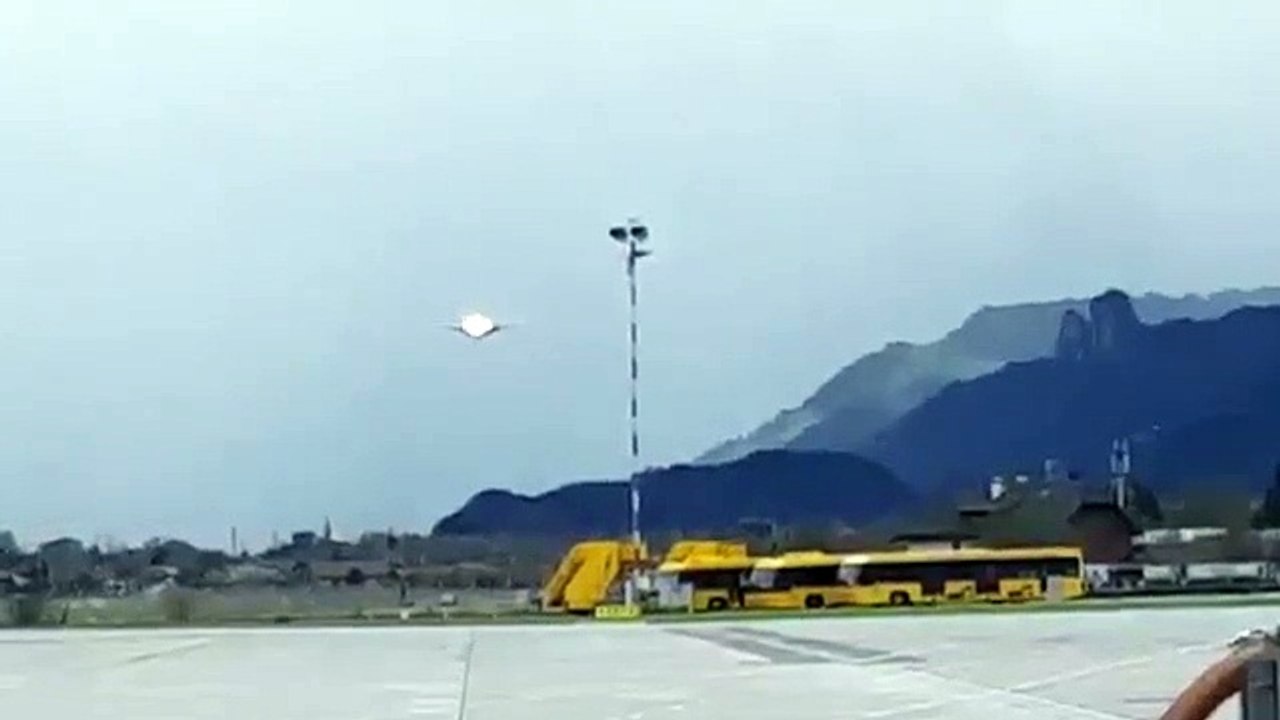 Frôlant le crash, un pilote remet les gaz en urgence à cause de forts vents de travers