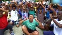 Refugees barricade themselves in closed Manus camp