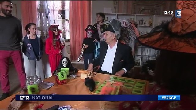 Halloween : en Dordogne, un château est habité par sorcières et vampires
