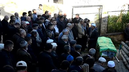 Peri"Sini Uçuramadan Hayatını Kaybeden Kız Defnedildi