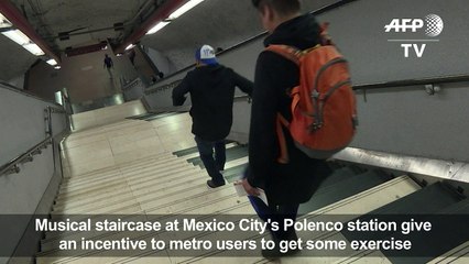 Mexico City metro users play the piano... with their feet