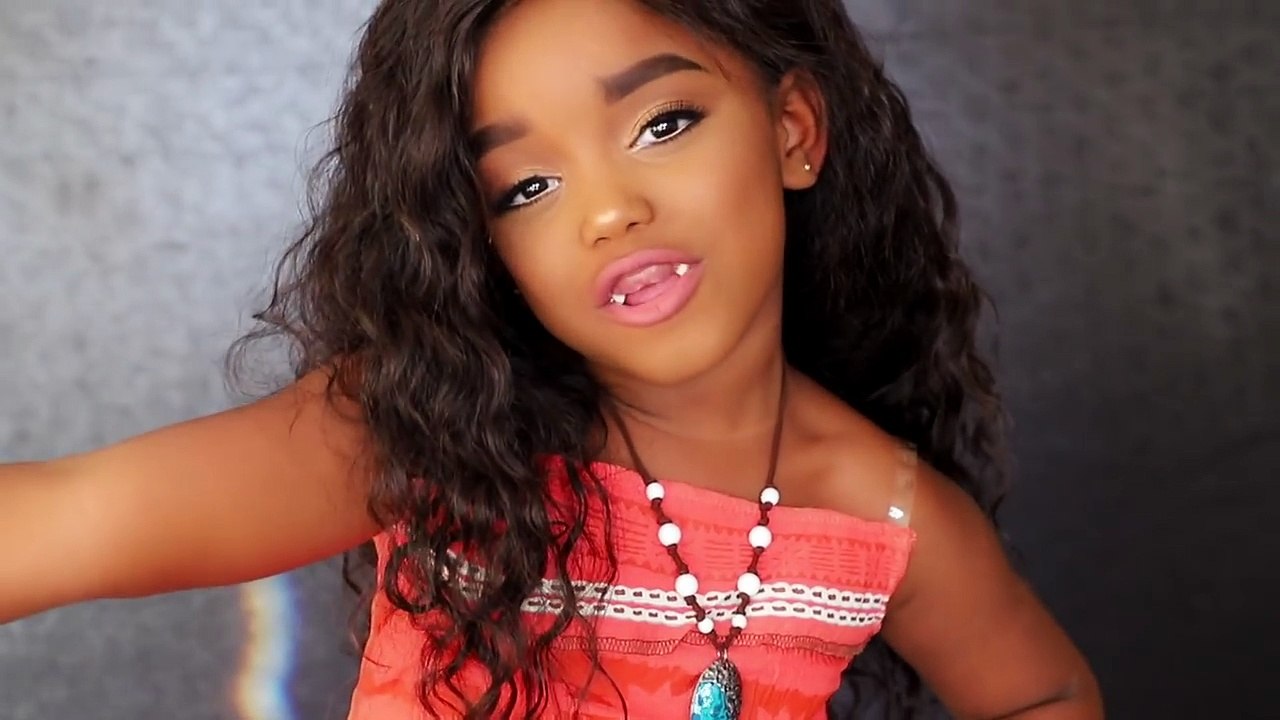 DISNEY'S MOANA MAKEUP & COSTUME TUTORIAL - Yoshidoll