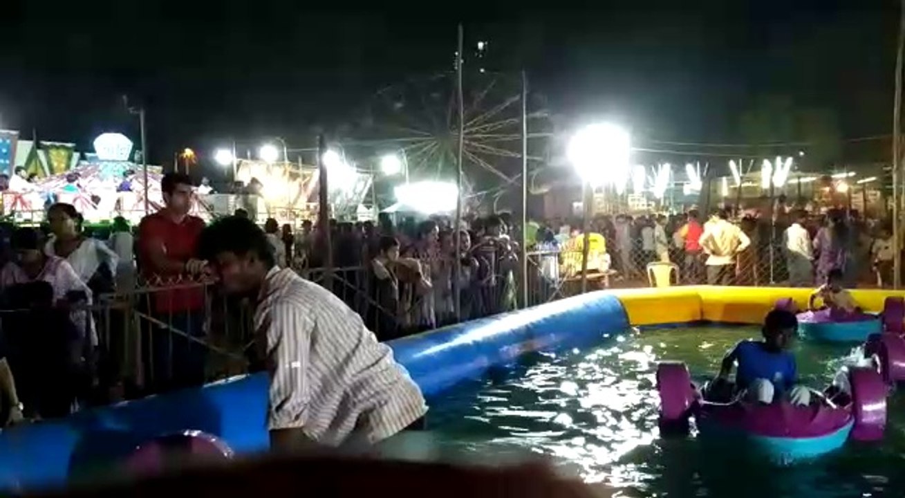 FULL ENTERTAINMENT MOMENTS