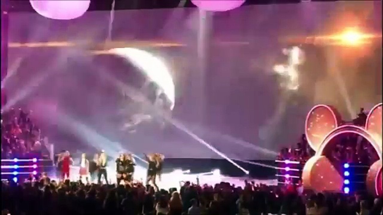 Britney Spears Radio Disney Music Awards Icon Award