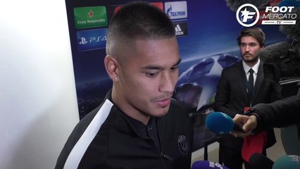 Les joueurs du PSG heureux pour Kurzawa