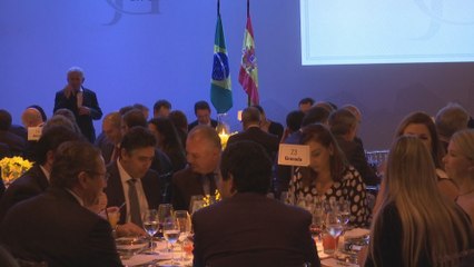 Cámara Española en Brasil condecora a Rubaiyat y grupo Paraguas en Sao Paulo