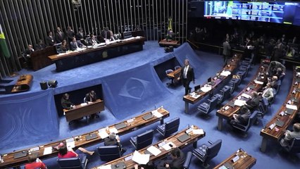 Senado de Brasil reduce exigencias a Uber