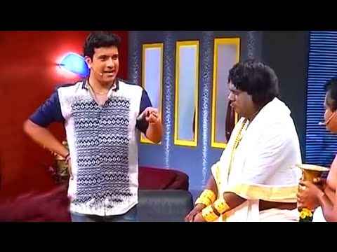 ഉടായിപ്പ് മനോജ് | Badayi Baglavu Fame Manoj Guinness Comedy Skit | Malayalam Comedy Stage Show 2016