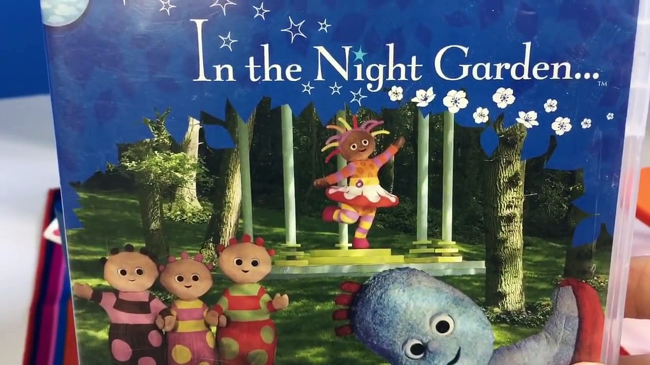 DANIEL TIGER Sick In Bed with Chicken Pox FAMILY and FRIENDS Care for Him!-85mAuokcTLE