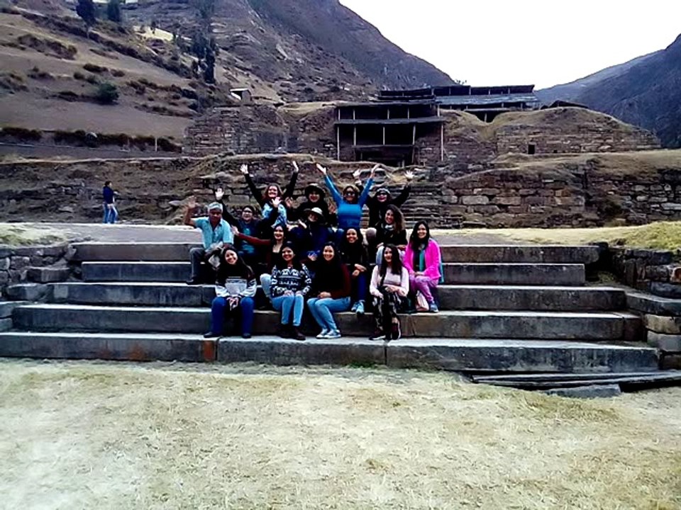TAMY SANCHEZ AMOR EN EL AIRE PLAZA DE CEREMONIAS DE LA CULTURA CHAVIN-PERU