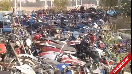 Adana'da 'bombalı motosiklet' alarmı