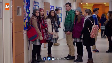 Kırgın Çiçekler 32.Bölüm - Pavyon Şarkıcısının Kızı Meral !