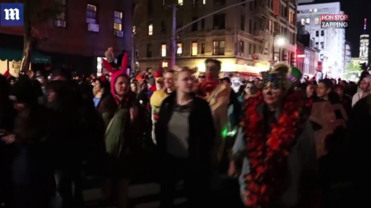 Après l'attaque terroriste, les new-yorkais défilent dans la rue pour Halloween (vidéo)