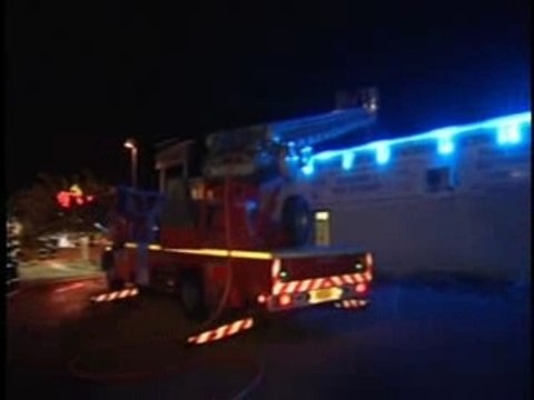 Arles feu d’entrepôt ZI Fourchon 12/11/2007