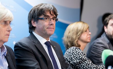 Convoqué par la justice espagnole, Carles Puigdemont compte rester en Belgique