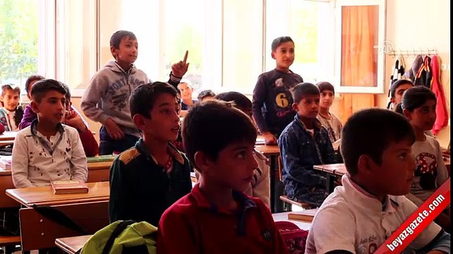 'Gezici Kütüphane' köy çocuklarını kitapla buluşturuyor İzle