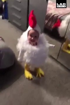 Le gagnant du meilleur costume d'Halloween... Adorable