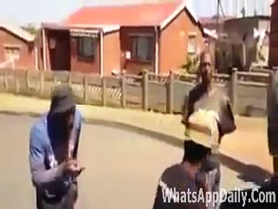 Amazing Loving Dance Act By Friends(funnymp4.net)