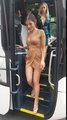 best video Australian women's cricket team arriving in buss