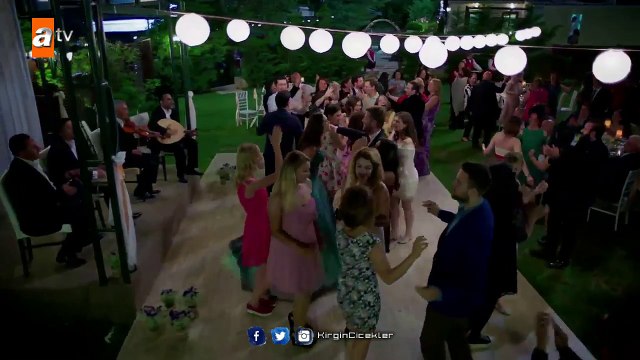 Kırgın Çiçekler 50.Bölüm - Feride' nin En Mutlu Günü - YouTube