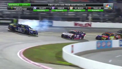 NASCAR Martinsville 2017 Hamlin Wrecks Leader Elliott