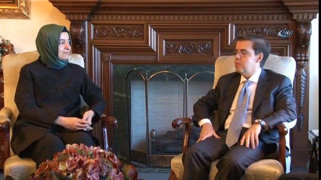 Bakan Fatma Betül Sayan Kaya İhlas Holding'de