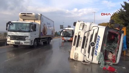 Gaziantep'te Devrilen Hafriyat Kamyonunun Sürücüsü Yaralandı