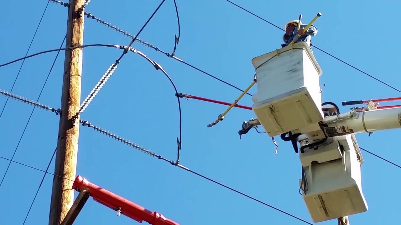 Un électricien vs une charge électrique !