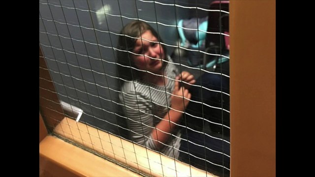 Une petite fille de 8 ans punie par son école et enfermée dans une cellule pas plus grande qu’un placard à balais !