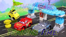 Lego Duplo Disney Cars 3 Piston Cup Race Lighting McQueen Races Batman Batmobile and Jackson Storm