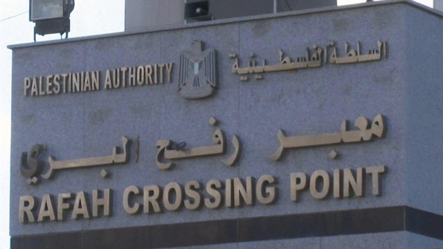 Hamas hands over Gaza border crossings to Palestinian Authority