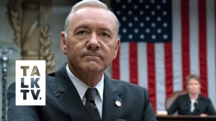 Kevin Spacey, ator de House Of Cards, é acusado de assédio e série é cancelada