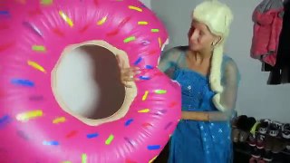 SPIDERMAN & FROZEN ELSA Giant Candy Donut w/ Pink Spidergirl, Doctor, Ugly Elsa, Prank!Superhero Fun