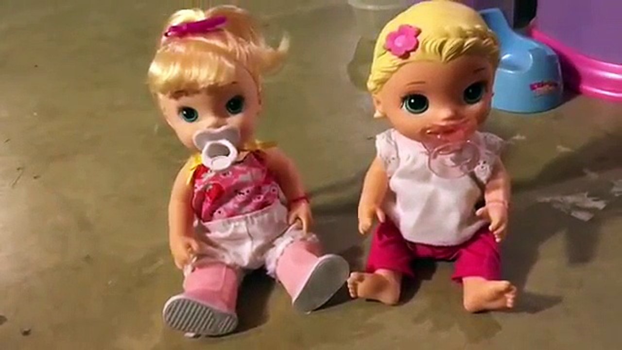 Baby Alive Double Feeding Mia and Shia Berry Food and Lemonade