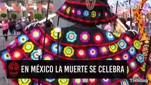 En México ofrecen banquetes, música y danzas a la muerte