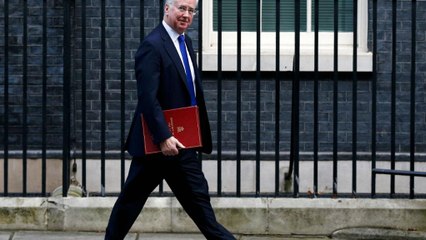 Dimite el ministro británico de Defensa, Michael Fallon,  acusado de acoso sexual