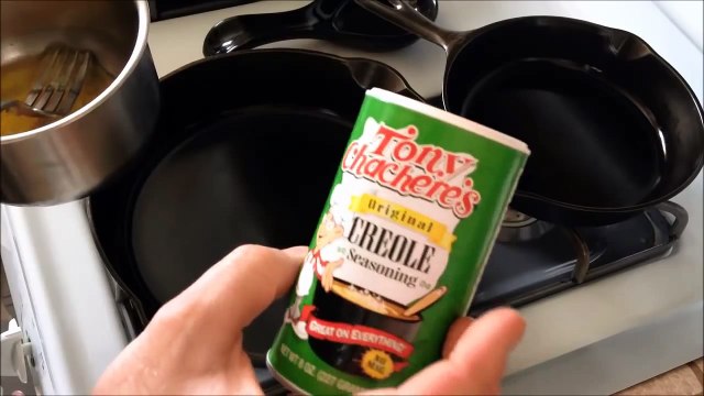 Cooking Fried and Scrambled Eggs with Cast Iron Skillets