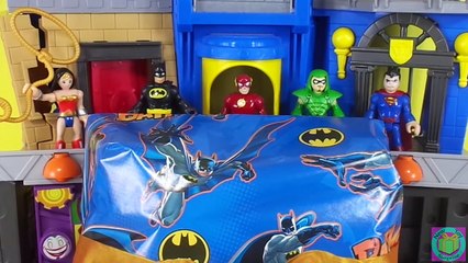 Imaginext Wonder Woman Invisible Jet Toy DC Super Friends Superman Batman Green Arrow Save Rapunzel