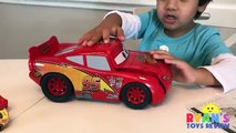 Disney Pixar Cars Toys Lightning McQueen Transformers Playset eats cars ! Egg surprise toy