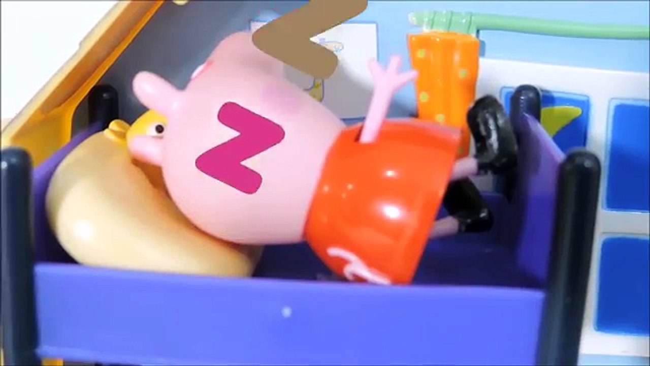 Peppa Pig faz um Diário Secreto das Travessuras do Pig George - NOVELINHA EM PORTUGUÊS