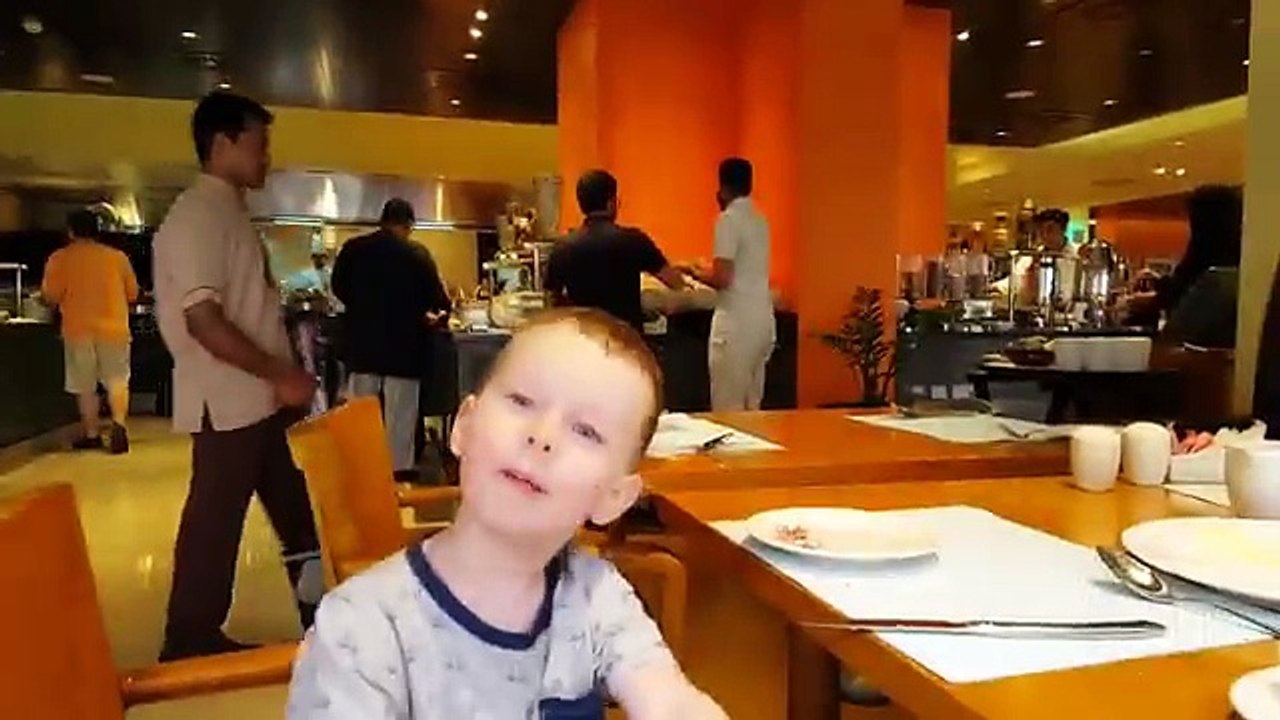 VLOG: Наш завтрак / Мы в раю / Аквапарк Атлантис / Клим нашел новых друзей