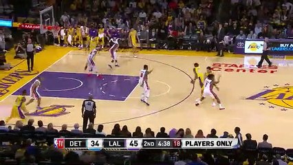 Ingram Takes It To The Hoop