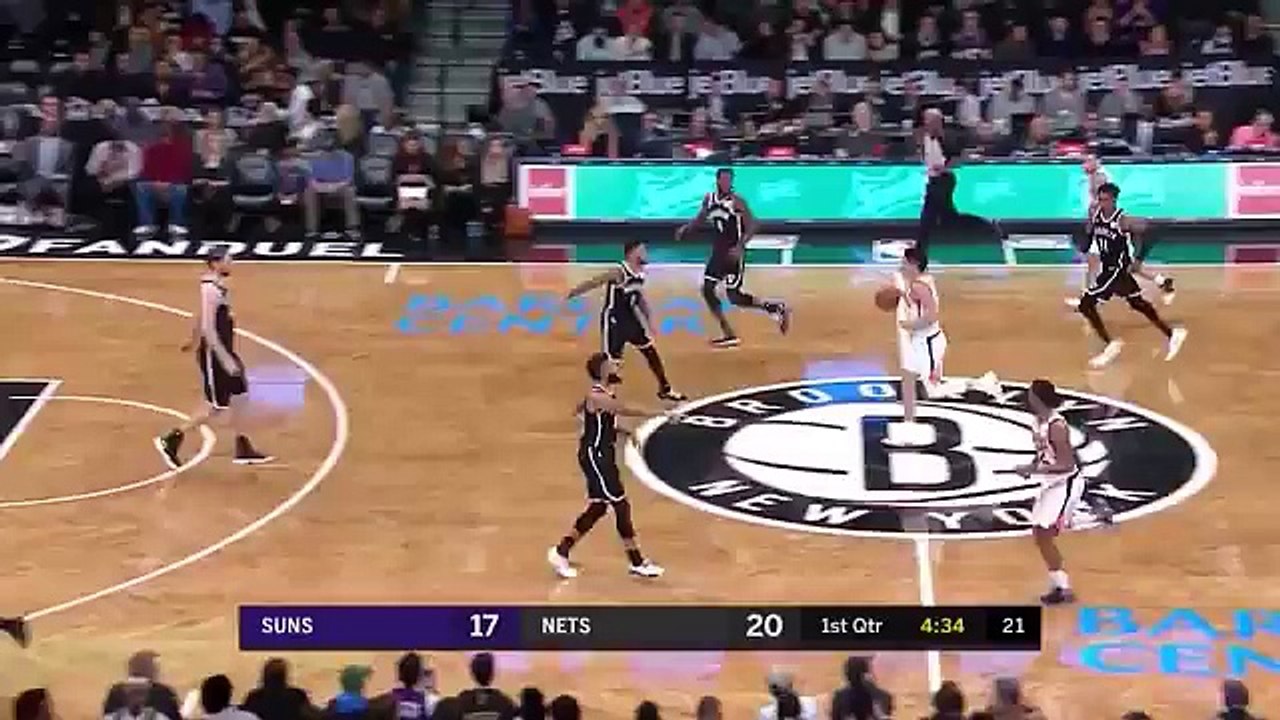 Booker Scores 32
