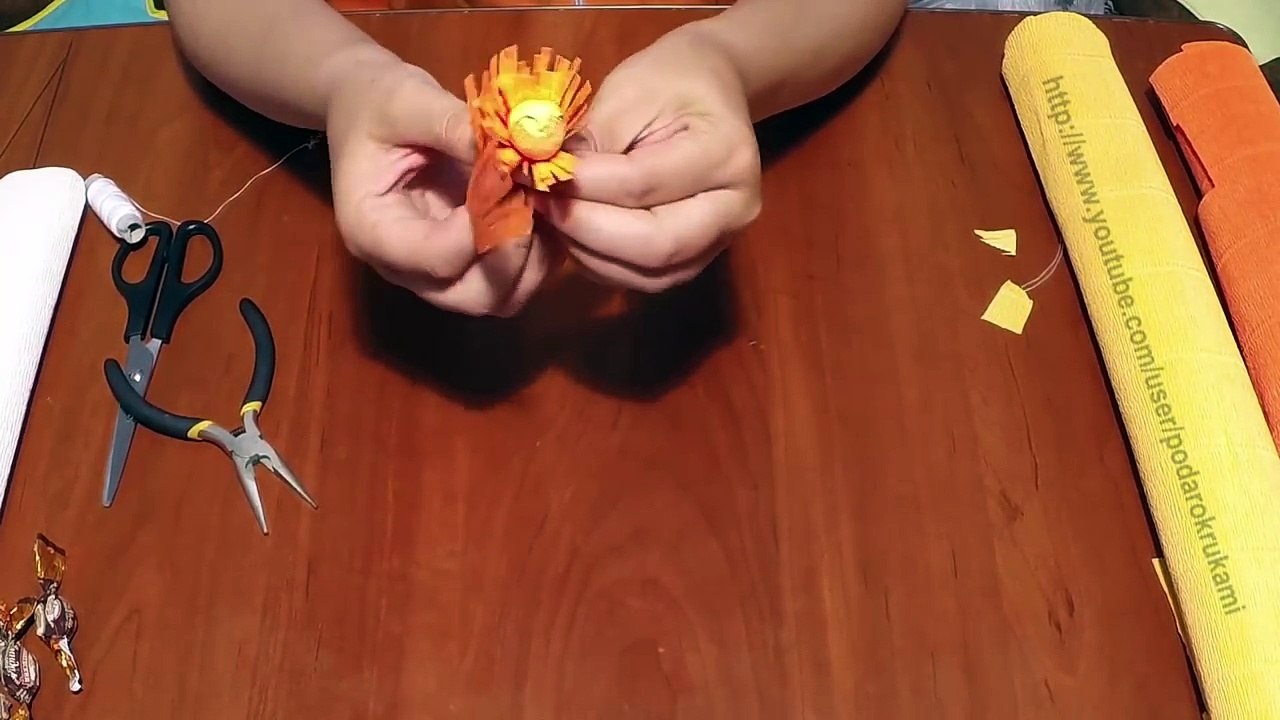 Ромашка для букета из конфет. Matricaria of sweet