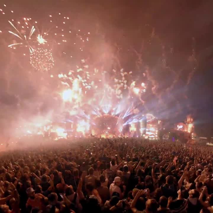 Tomorrowland - We Are One World
