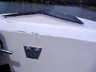 Attention Soso conduit un bateau !