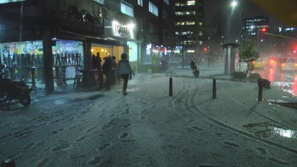 Fuerte granizada genera caos en varios sectores de Bogotá