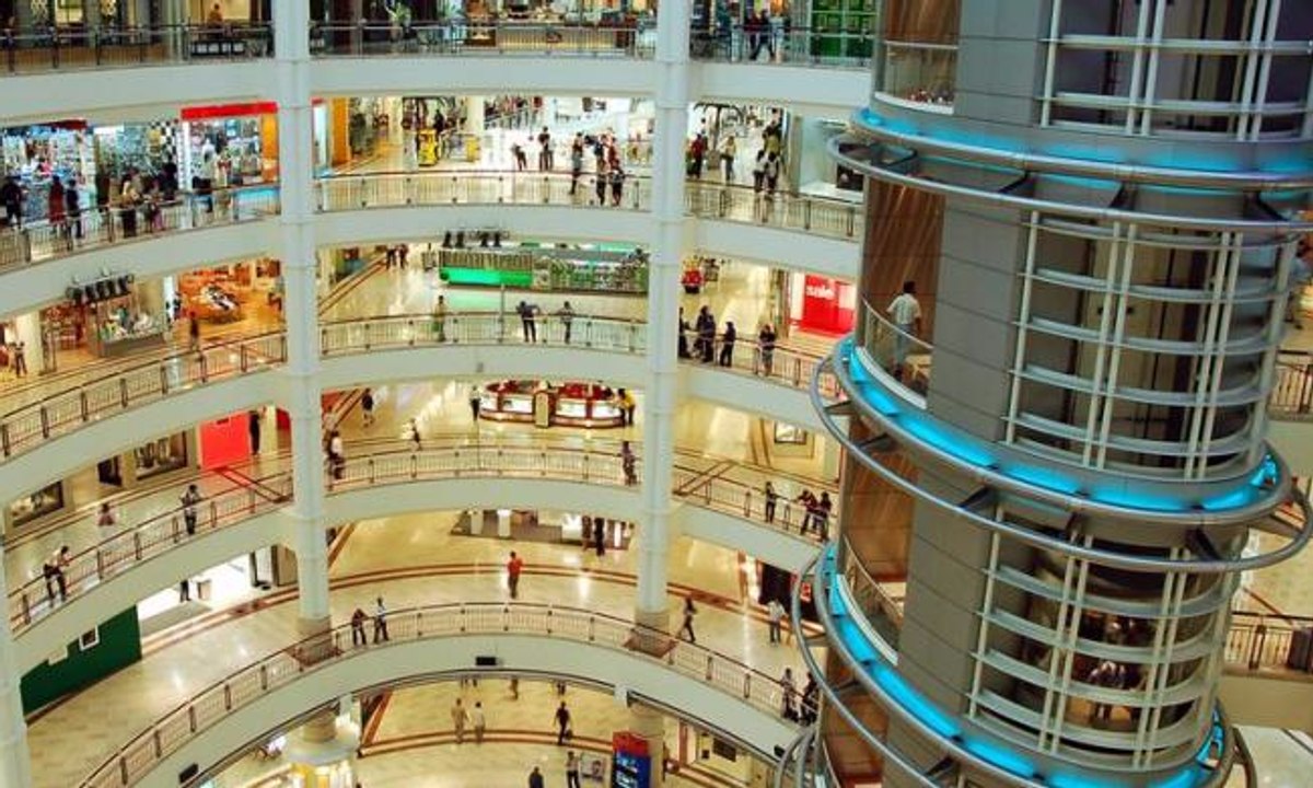 Marak Perdagangan Online, Bisnis Ritel Melesu?